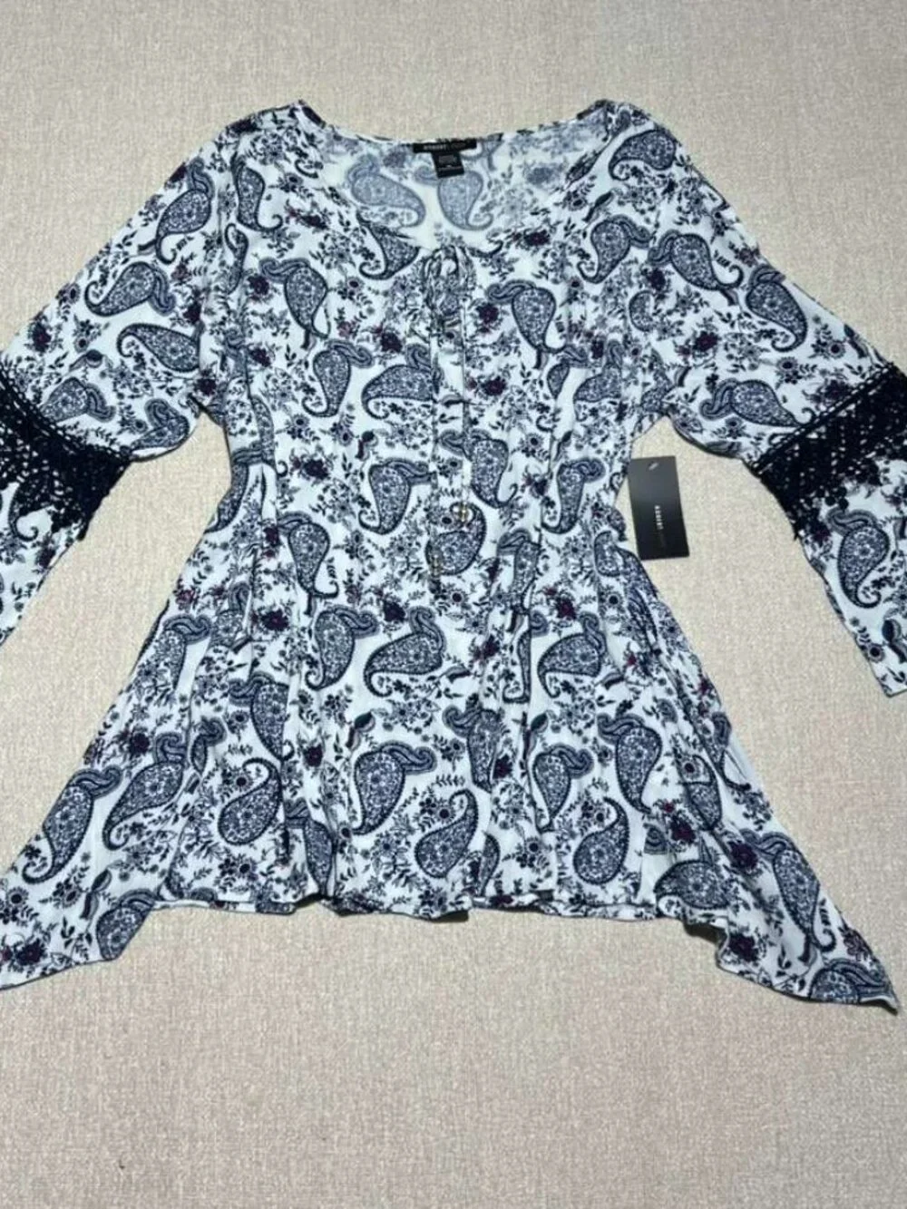 Boho Paisley Bell Sleeve Flowy Tunic Top XL NWT - Picture 2 of 7